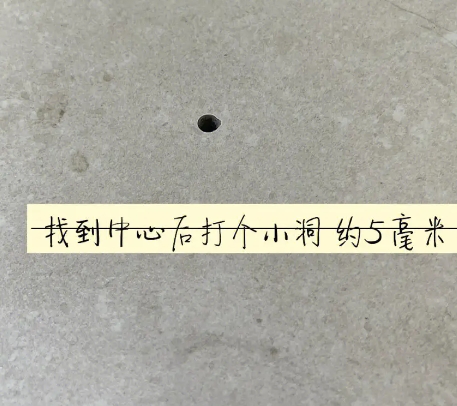 聊城瓷砖空鼓维修公司专业解答在瓷砖铺贴过程中，如果砂料搅拌不均匀，将会带来以下问题